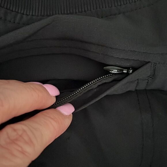 Athleta Black Drawstring Stretch Waist Athleisure Pants Size 6 - Picture 13 of 16